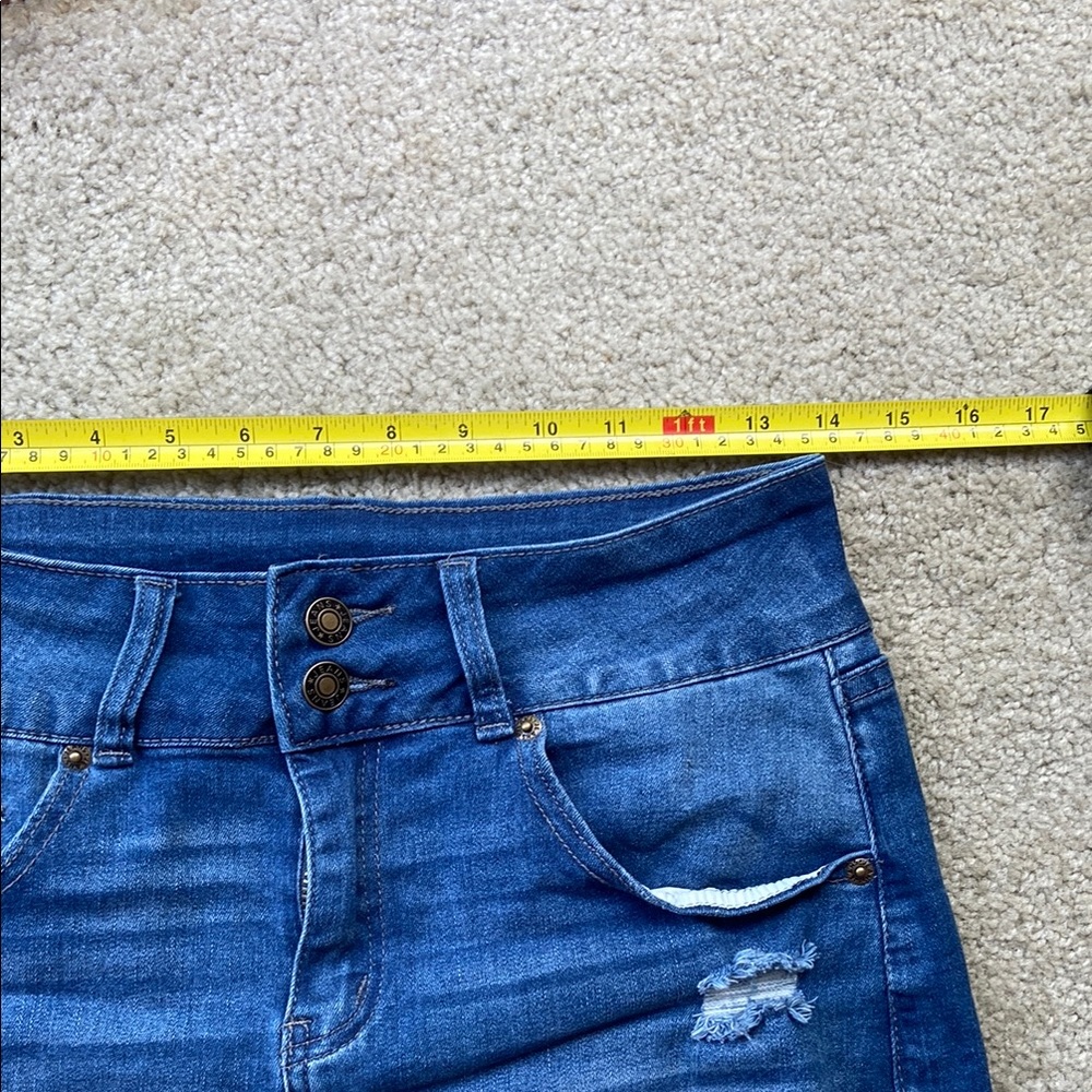🪷Blue Denim Women's Shorts size Medium - Picture 3 of 6